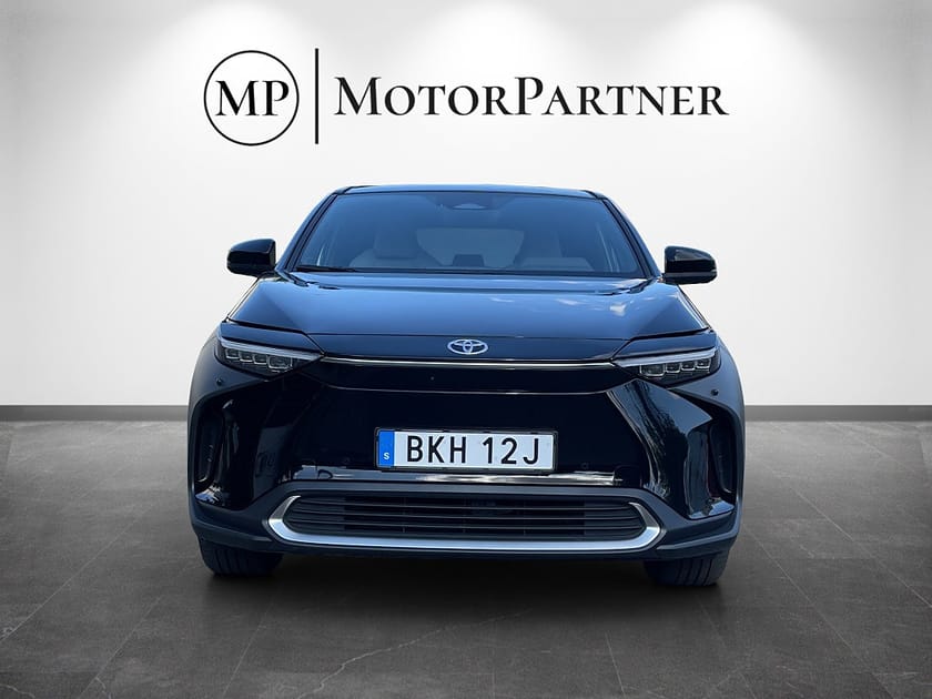 Bild 2 av Toyota bZ4X 71.4 kWh AWD Executive 360 Kamera JBL Solcellstak MOMS