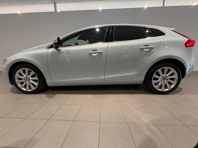 Bild 3 av Volvo V40 T4 Summum / Farthållare /