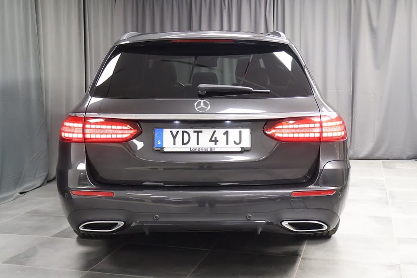 Bild 5 av Mercedes-Benz E 300 T de 4MATIC AMG Burmester Panorama 360 Night Drag
