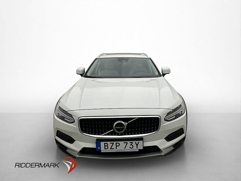 Bild 2 av Volvo V90 Cross Country B4 AWD Advanced Pano H/K Kamera Drag