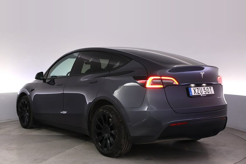 Bild 4 av Tesla Model Y Long Range AWD Uppgraderad Autopilot Pano 20"