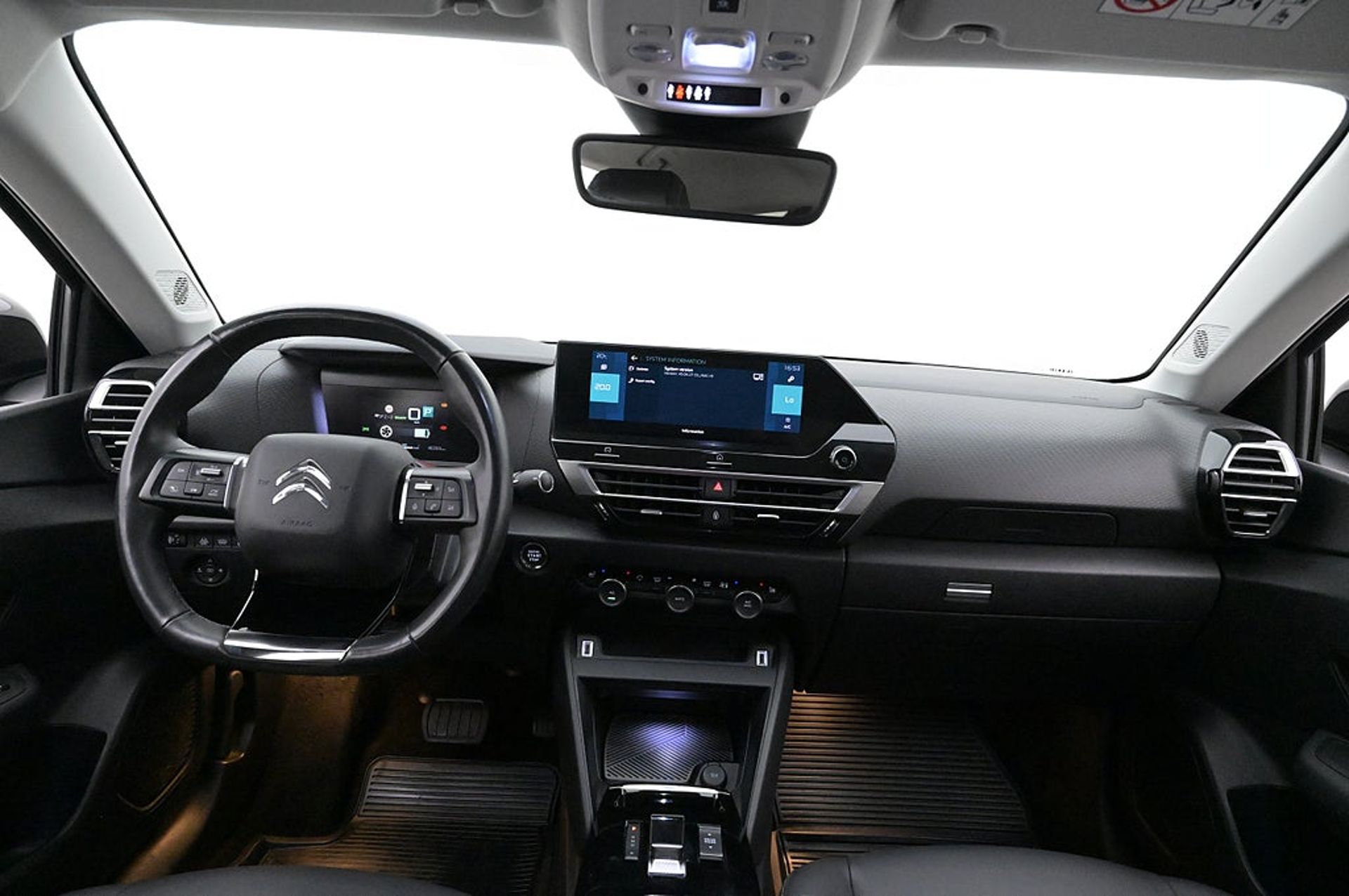 Citroen E-C4 2023, photo 6/10