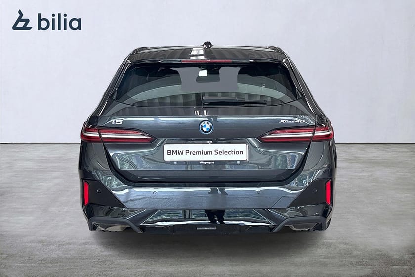 Bild 4 av BMW i5 xDrive40 Touring xDrive 40 M-Sport | Drag | Komfortstolar | H&K