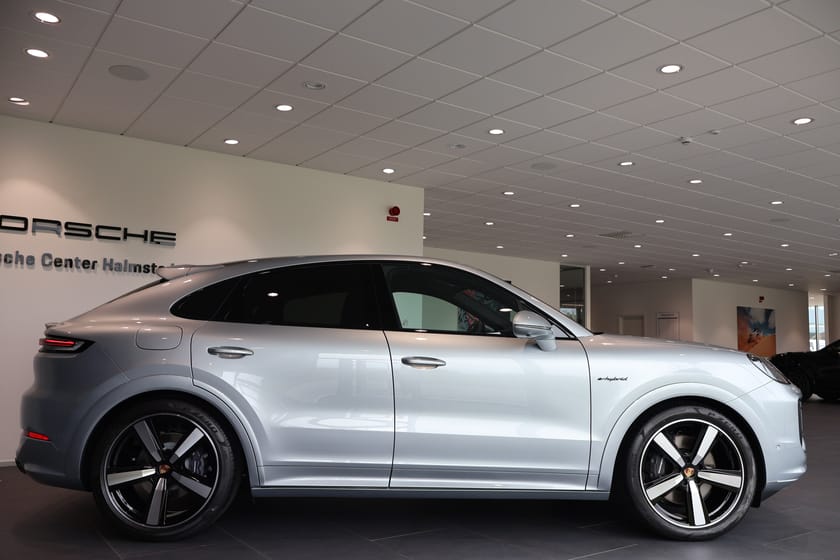 Bild 5 av Porsche Cayenne E-Hybrid Coupé Black Edition 470hk