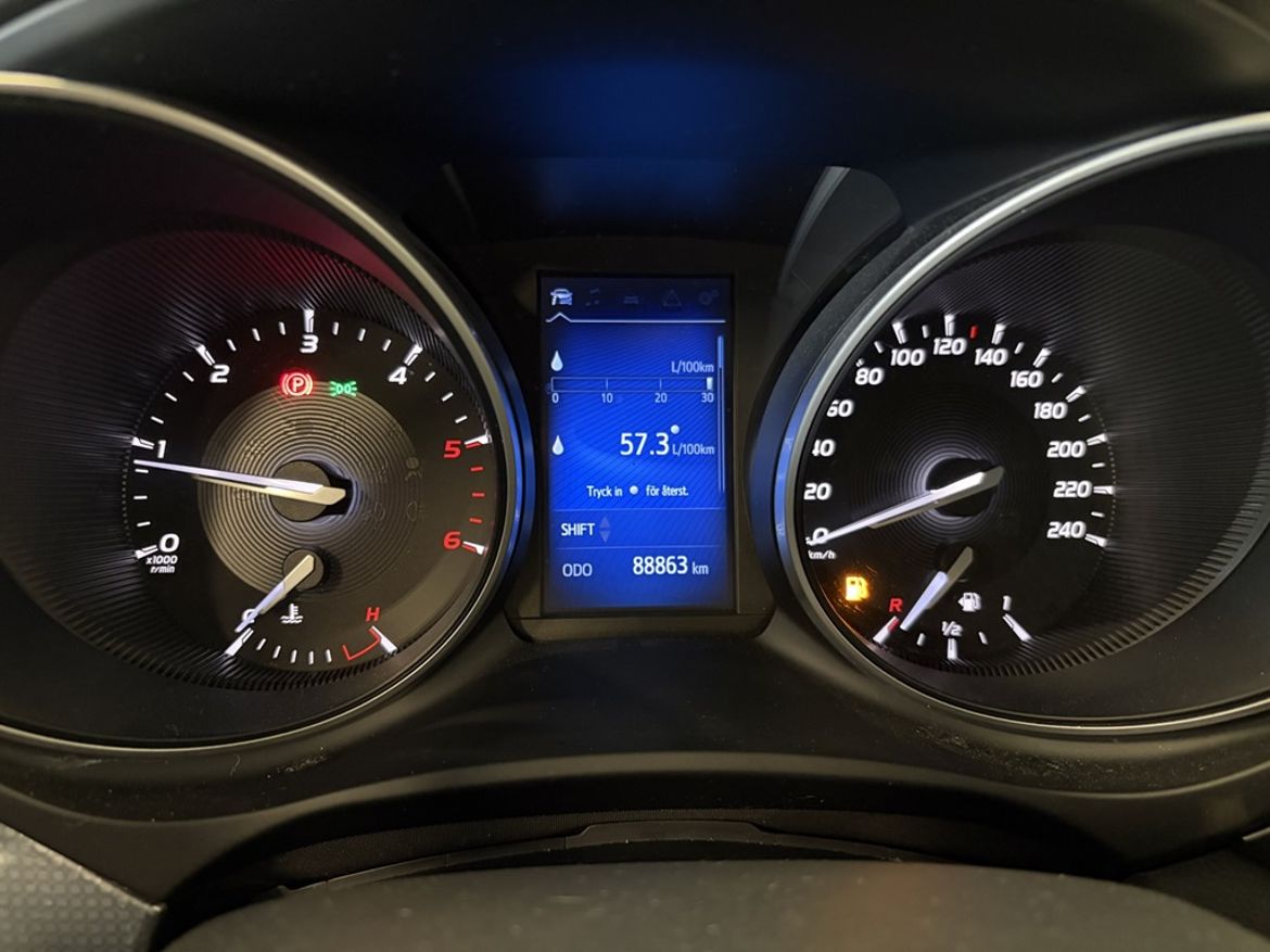 Toyota Toyota Avensis Kombi — bild 12