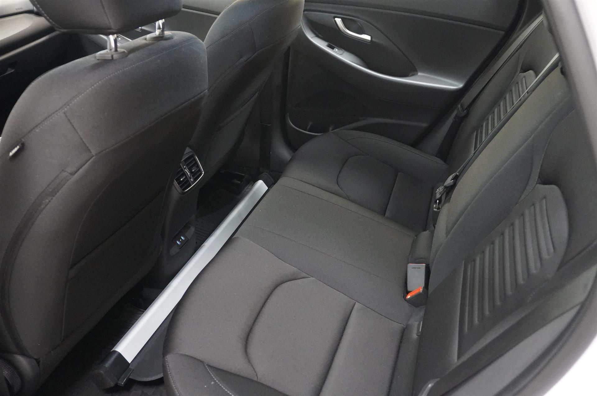 Hyundai i30 2025, bild 7/10