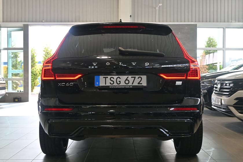 Bild 4 av Volvo XC60 Recharge T8 AWD R-Design 22" B&W 18,8kWh