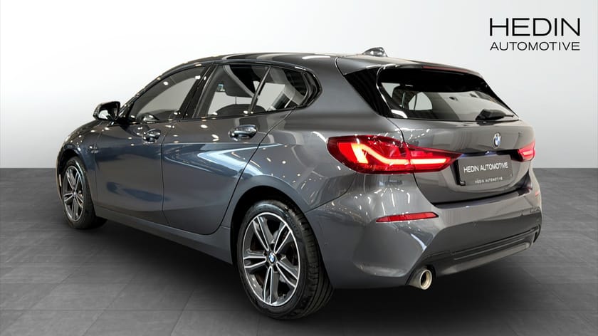 Bild 2 av BMW 118i 5-d Sport Line Hi-Fi M-ratt