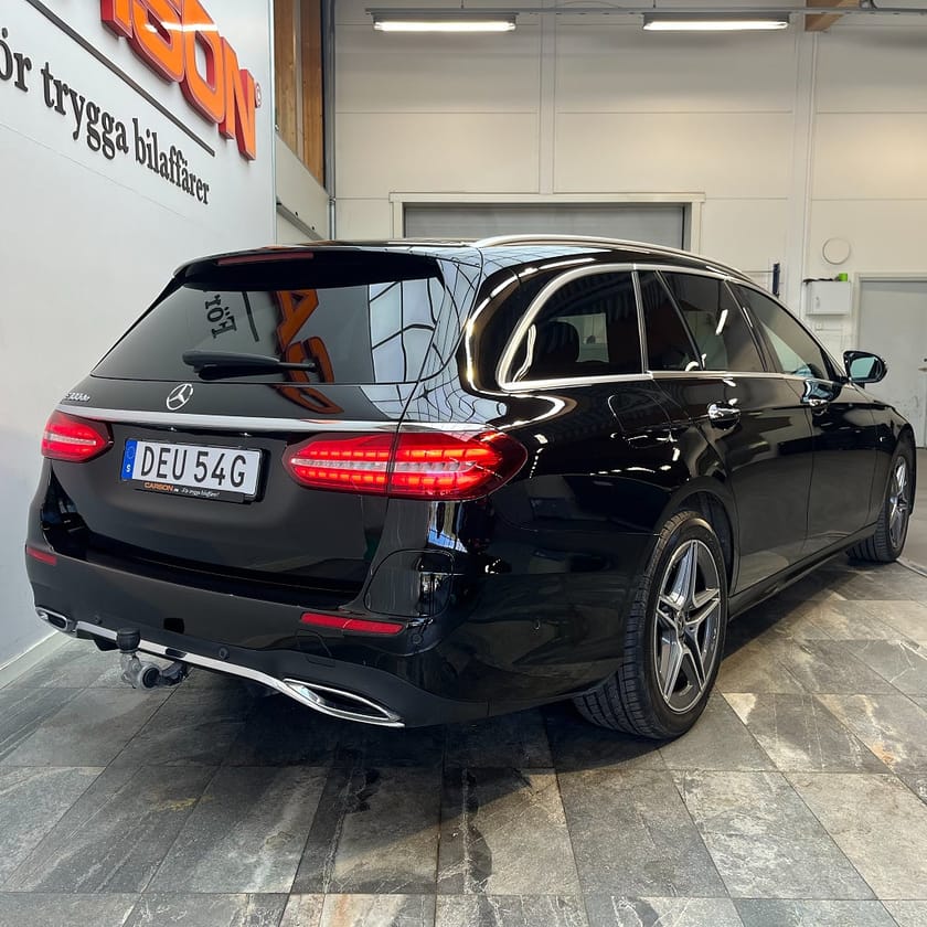 Bild 4 av Mercedes-Benz E 300 T de AMG Premium Widescreen 360° Drag