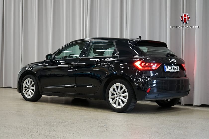 Bild 4 av Audi A1 Sportback 30 TFSI Proline Automat Carplay Cockpit