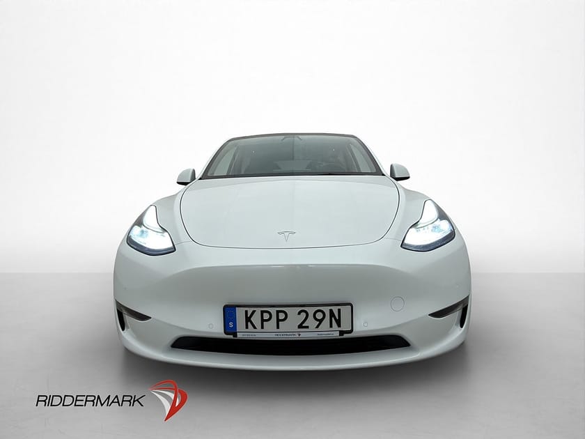 Bild 3 av Tesla Model Y Long Range AWD Skinn Pano Svensksåld