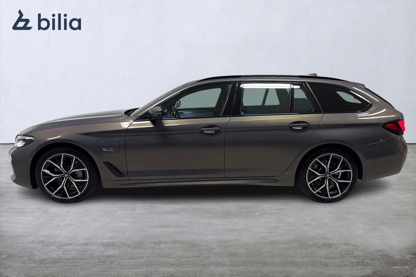Bild 3 av BMW 530e xDrive Touring M-Sport / Individual / Läder /Drag /HiFi