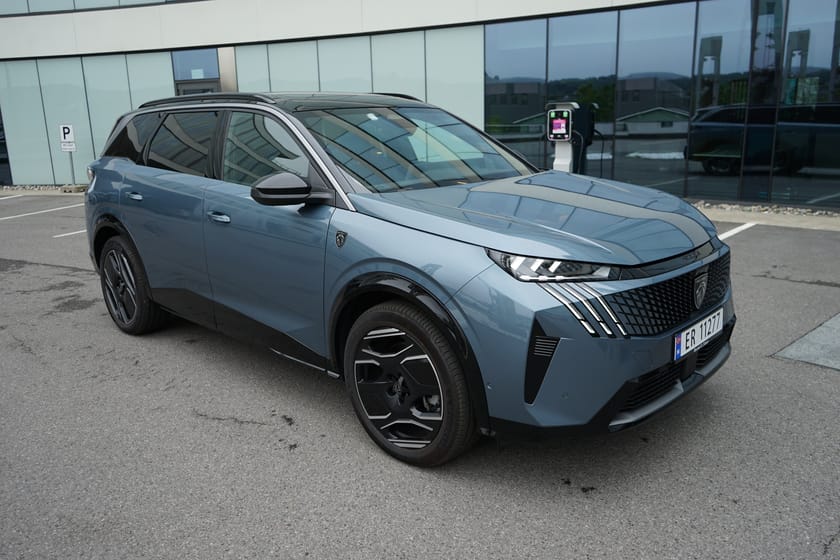 Bilde 2 av Peugeot E-5008 Dual Motor GT Executive 4x4 / "fullutstyrt"
