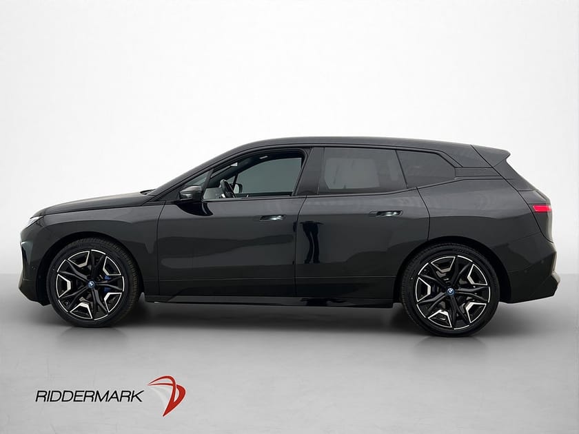 Bild 5 av BMW iX xDrive40 326hk Sport-Package MOMS HuD H/K Pano 360°