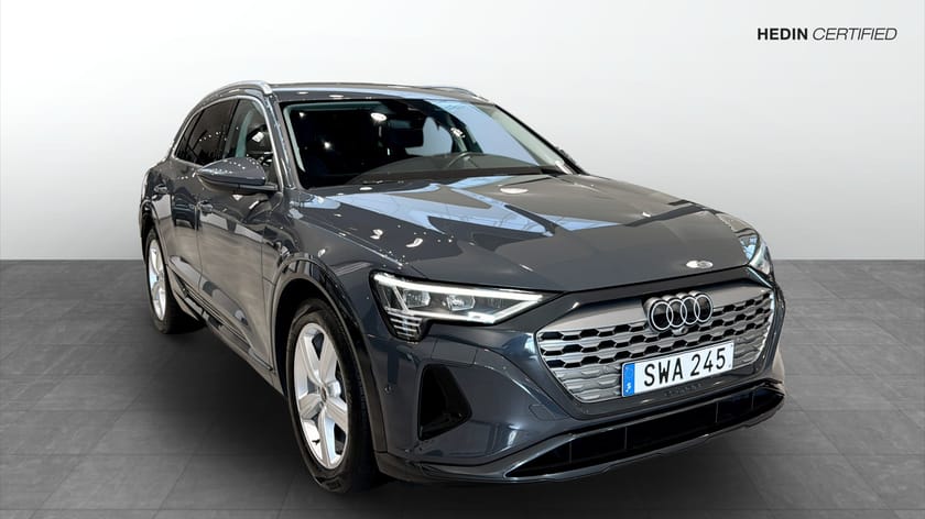 Bild 2 av Audi Q8 50 e-tron quattro | 340hk | Drag