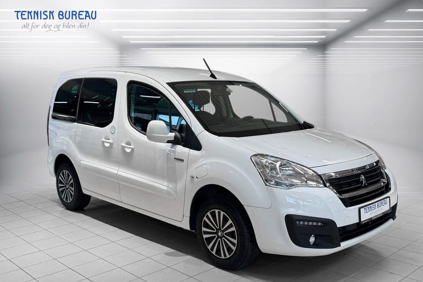 Bilde 3 av Peugeot Partner Electric Tepee SE | Kun 29.364 km | DAB+ | 2 skyvedører