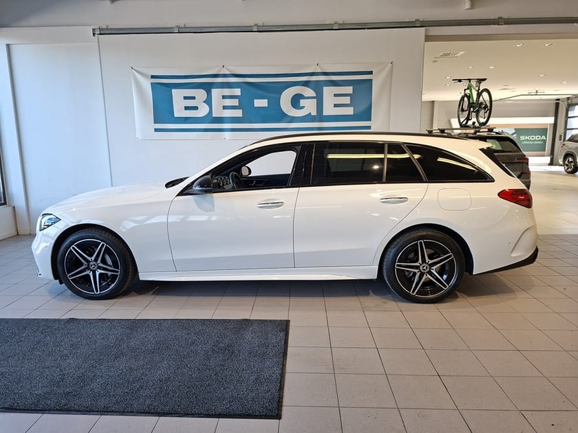 Bild 2 av Mercedes-Benz C 300 T e 313HK AMG-Line Automat Drag Nav Backkamera 360