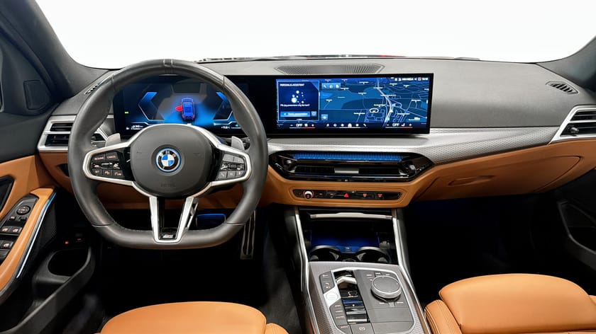 Bild 4 av BMW 330e xDrive Touring M Sport Pano Hi-Fi Drag Adaptiv farth