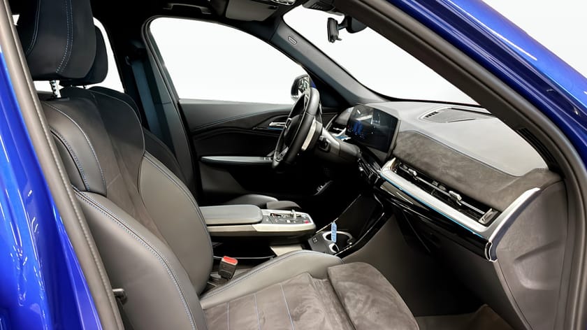 Bild 3 av BMW X1 xDrive25e M sport Drag Kamera Navi