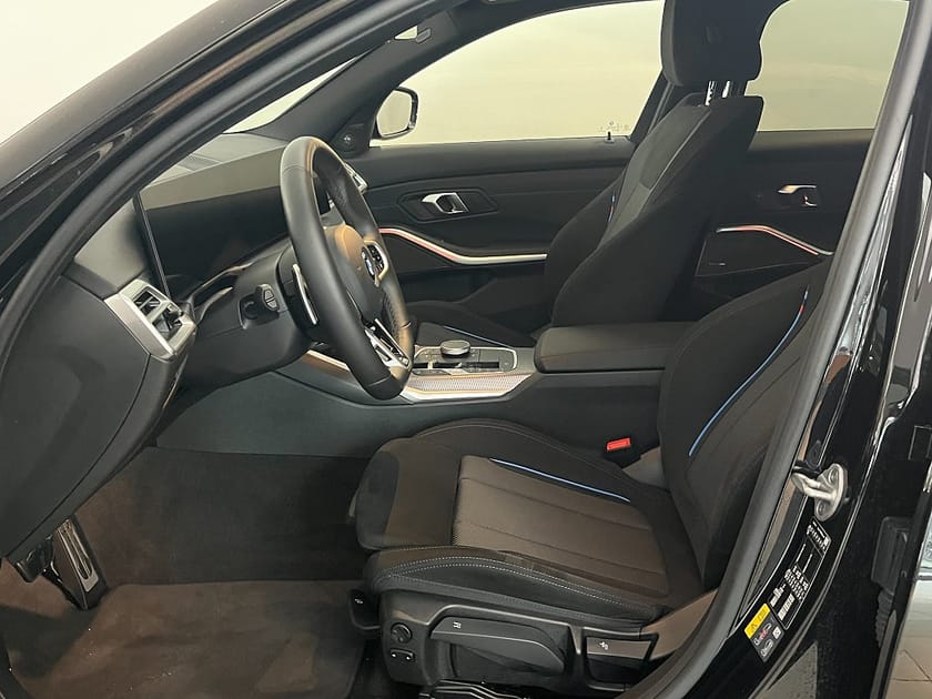 Bild 5 av BMW 330e xDrive Sedan 4,95 ränta M Sport Pro H/K Adpt Farth