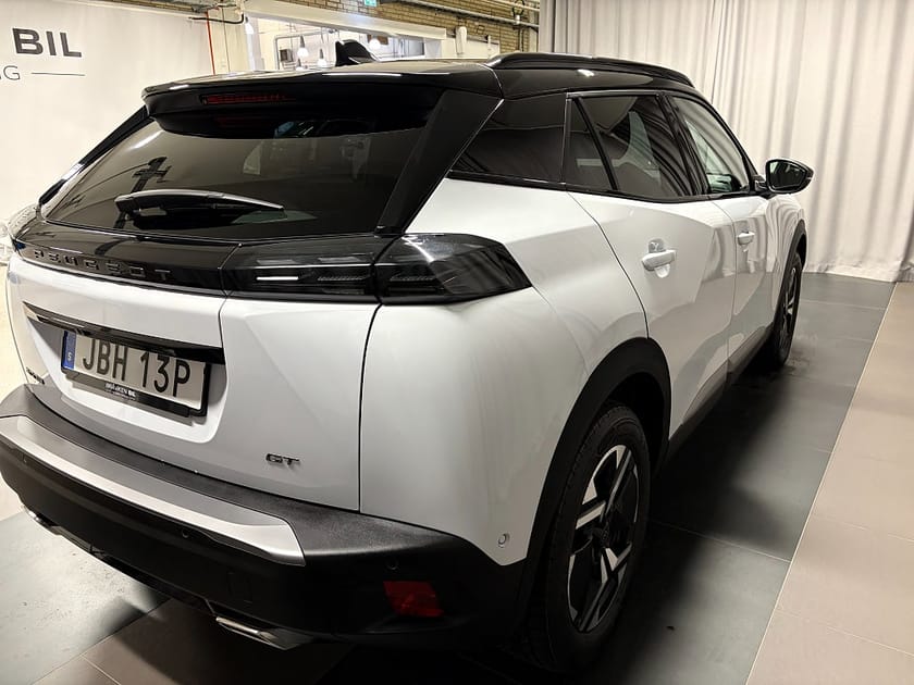 Bild 4 av Peugeot 2008 GT PT 130 AUT8 Inkl. Vinterhjul