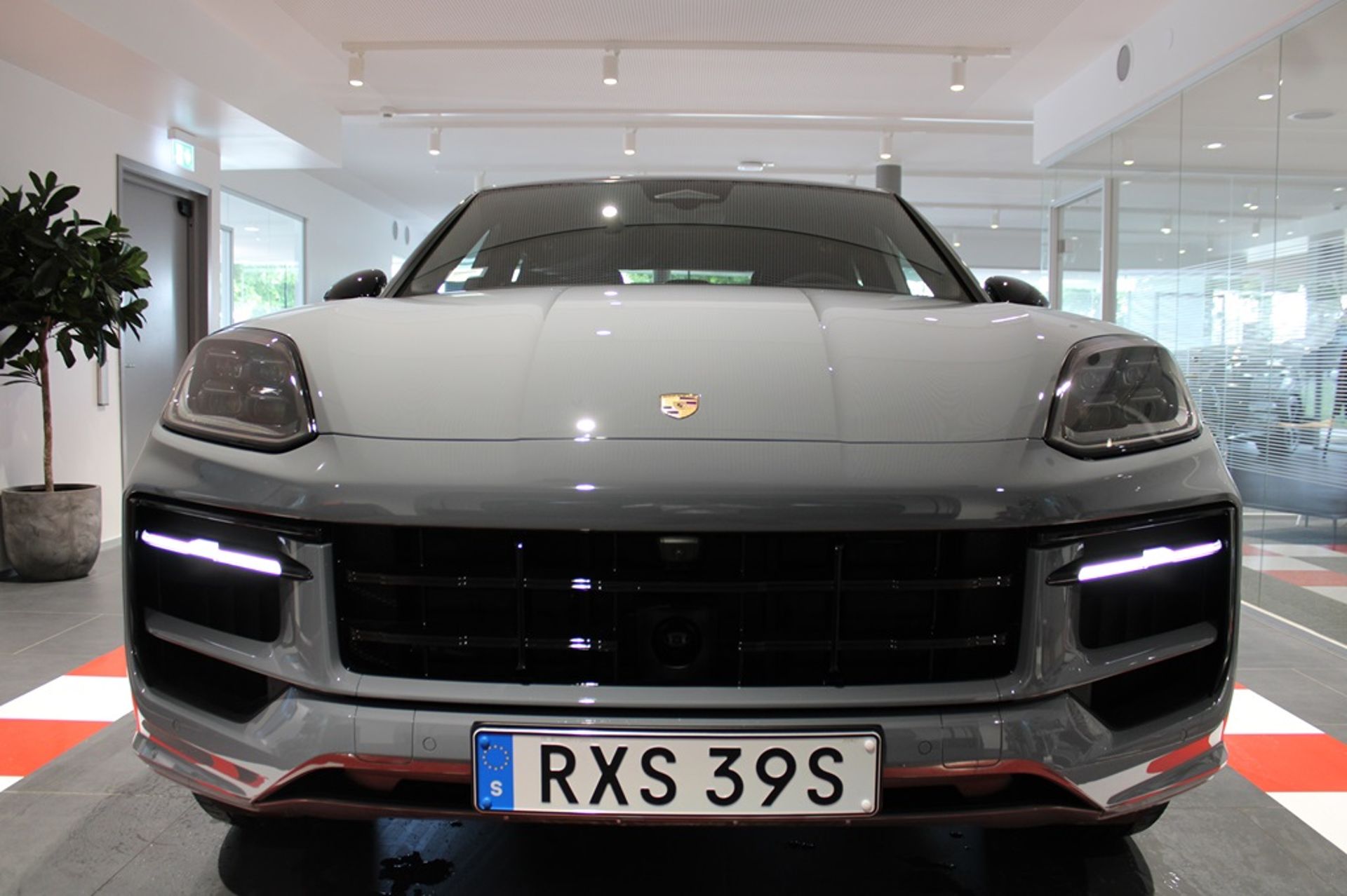 Porsche Cayenne E-Hybrid Coupé 2026, bild 6/24