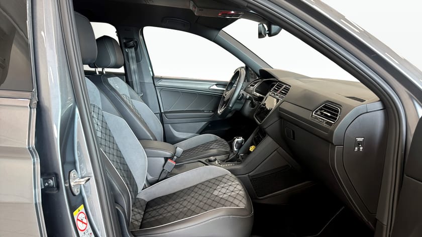 Bild 3 av Volkswagen Tiguan Allspace 5-sätes 2.0 TSI OPF 4Motion (190hk) R-LINE / HK / 360-KAM