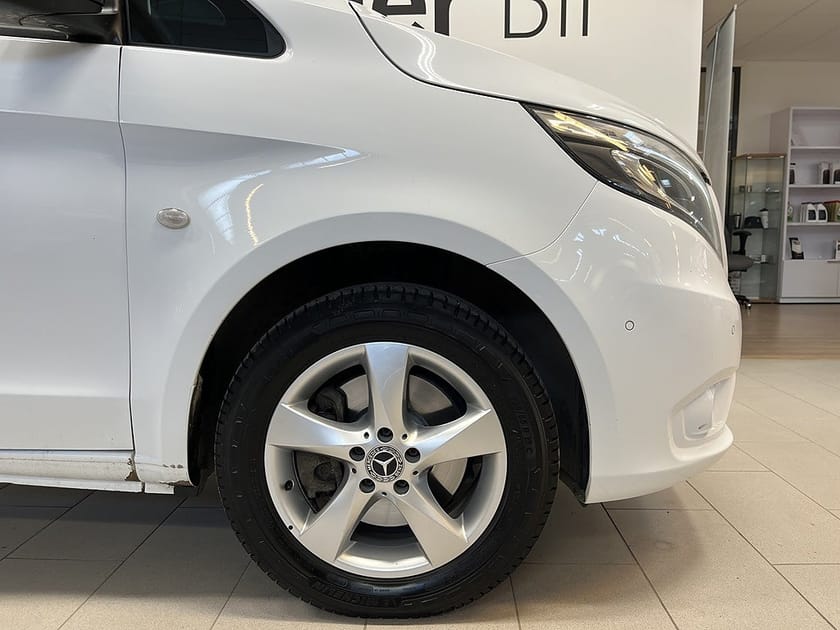 Bild 4 av Mercedes-Benz Vito 119 CDI 4x4 3.0t 119hk Kamera Dragkrok Moms