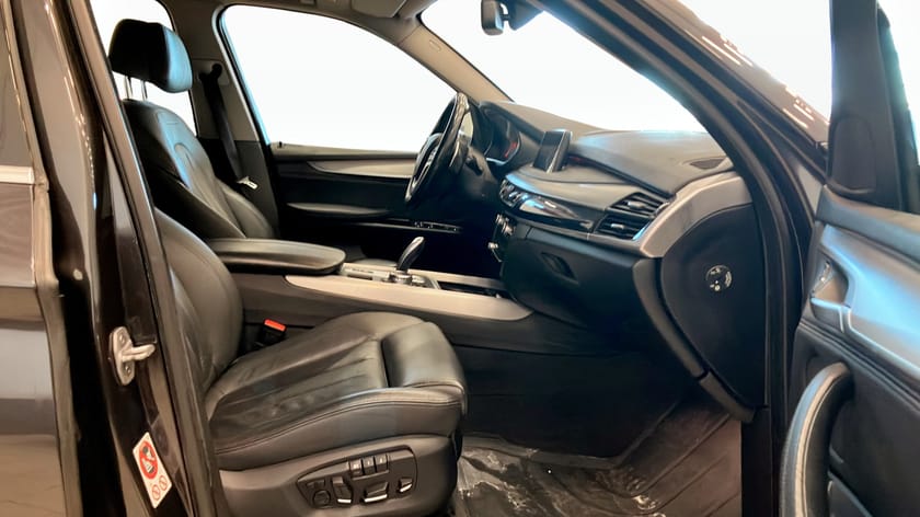 Bild 3 av BMW X5 xDrive40e , 313hk, Drag|Navi|360°