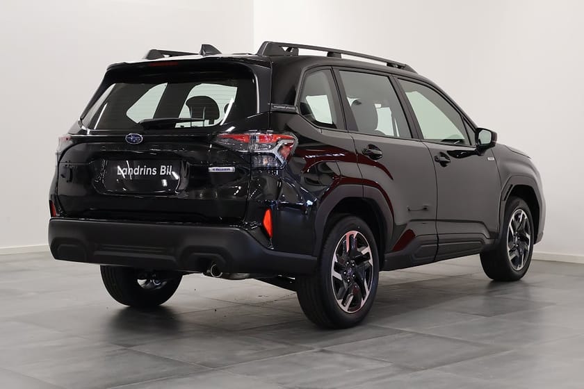 Bild 3 av Subaru Forester e-Boxer Adventure Hybrid Dragkrok vinterhjul
