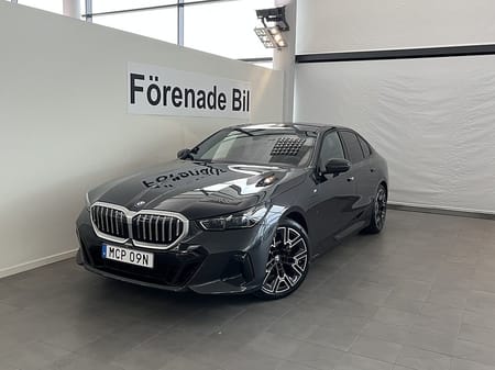 BMW 530e xDrive Sedan 4,95 ränta M Sport B&W Rattvärme Dragkrok