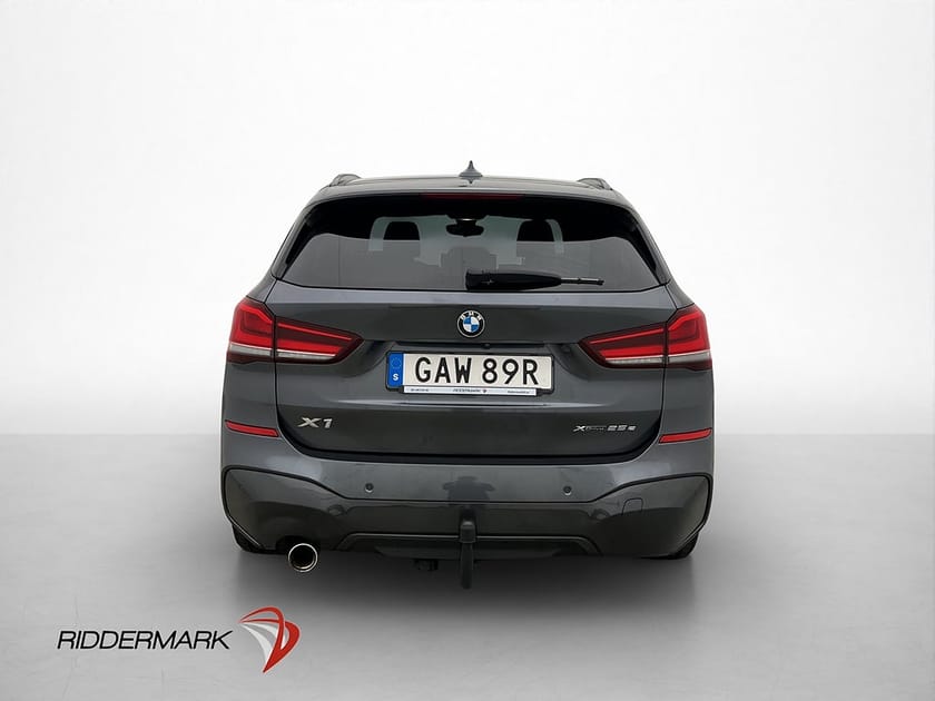 Bild 5 av BMW X1 xDrive25e 220hk M Sport Pano HuD Kamera Skinn Drag