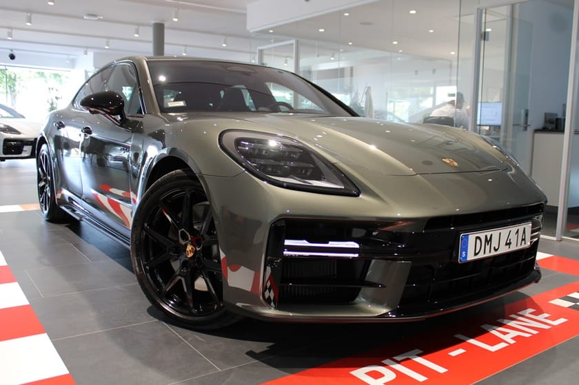 Bild 1 av Porsche Panamera 4 E-Hybrid 