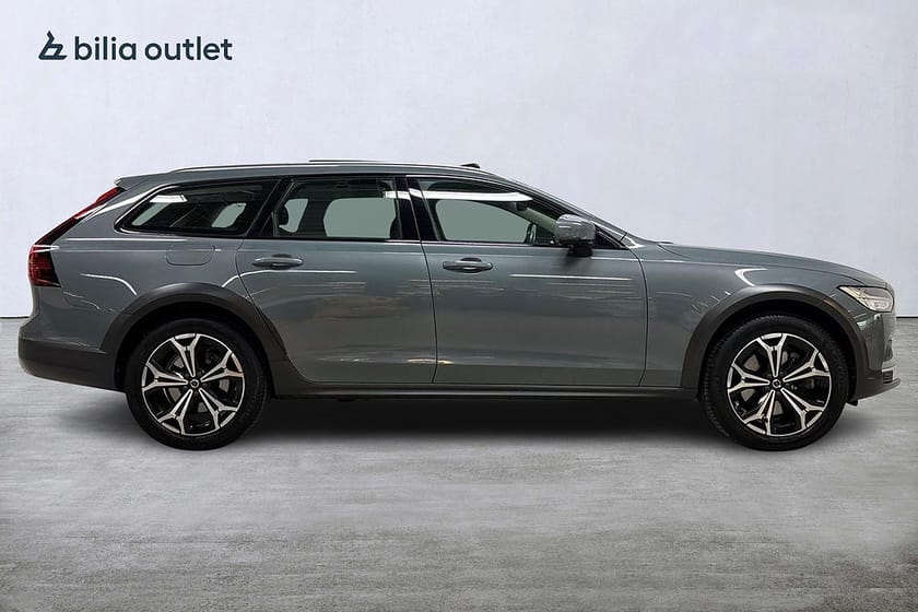 Bild 5 av Volvo V90 Cross Country B4 AWD Diesel Adv Edt 197hk Pano H/K 360° Navi VOC Drag