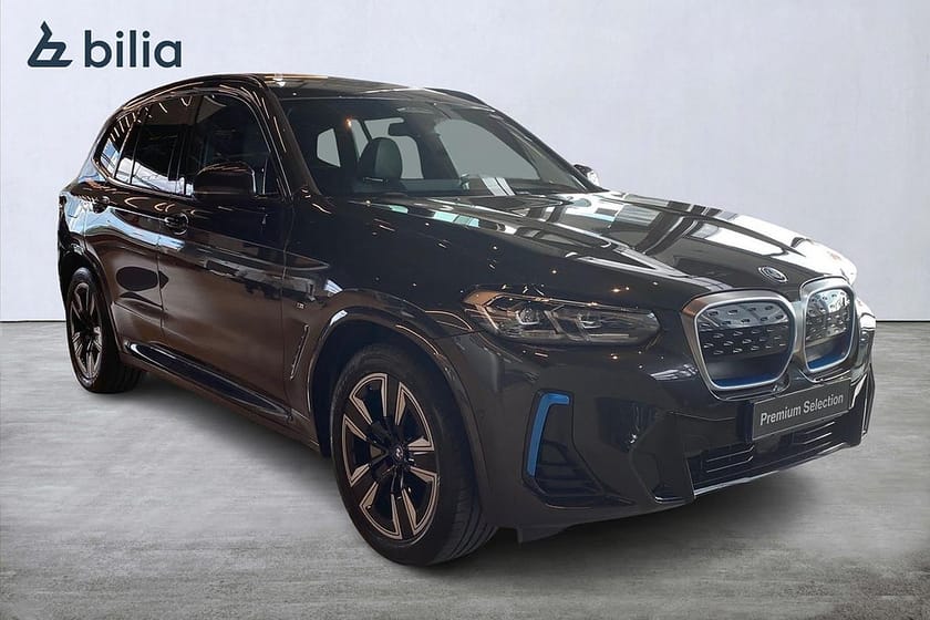 Bild 2 av BMW iX3 M Sport Charged | Drag | Pano | Aktiv fart. | B-kamera