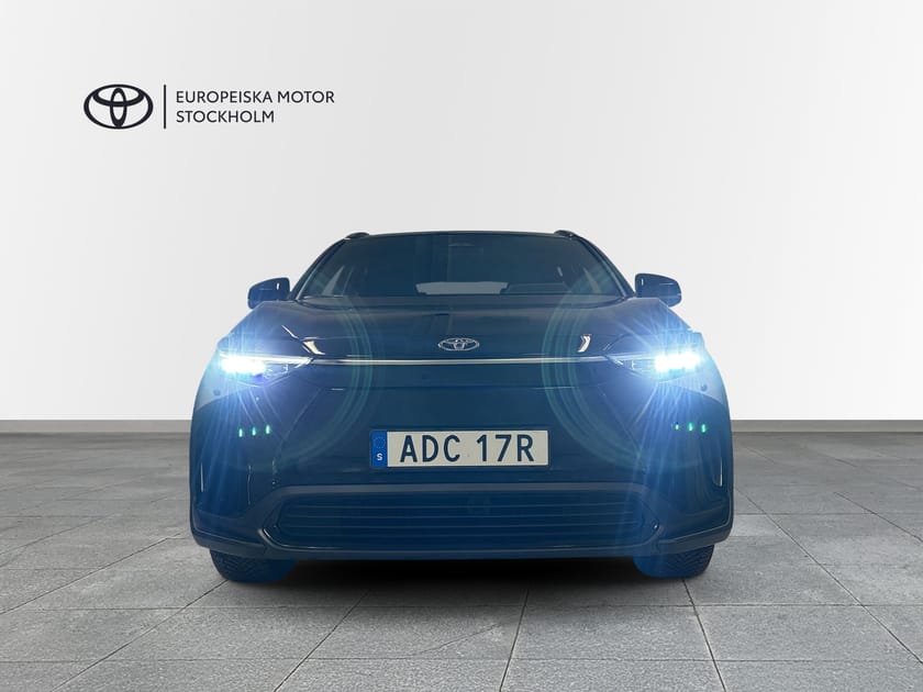 Bild 5 av Toyota bZ4X AWD STYLE EDITION / V-hjul ingår!/ Möjlig att leasa