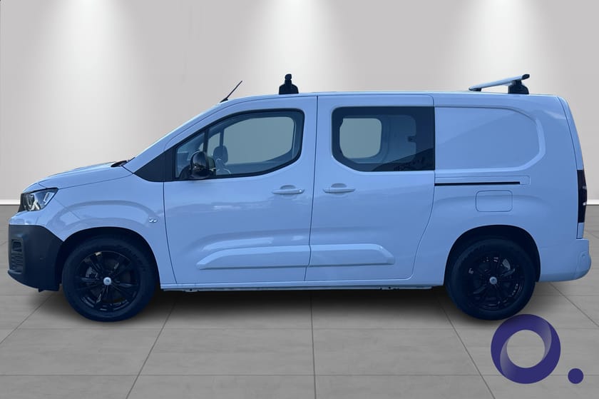 Bilde 3 av Peugeot e-Partner L2 Hengerfeste og takstativ