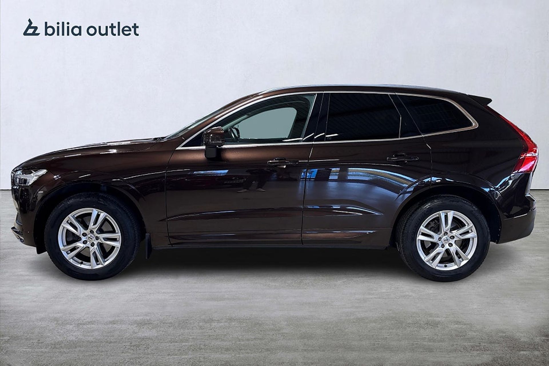 Volvo XC60 T5 AWD Momentum Adv SE 2019, photo 6/10