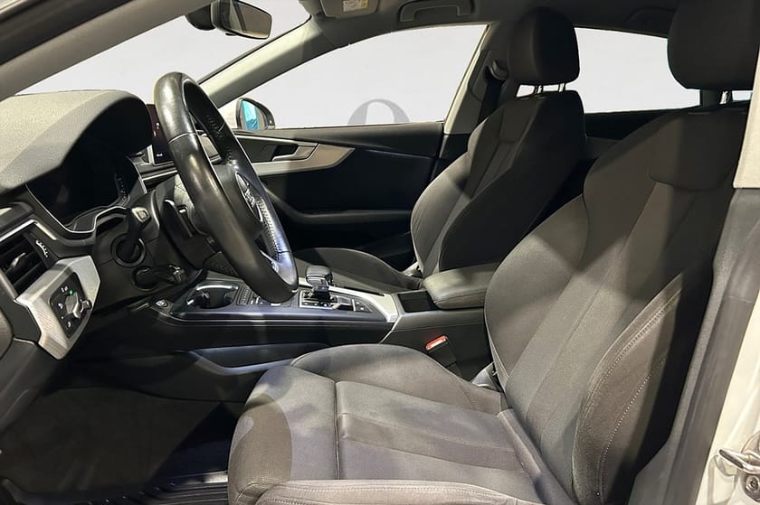 Bild 3 av Audi A5 Sportback SB 2.0 TDI 190 HK AUT Q SPORT NAVI DRAG D-VÄRM COCKPIT 18"