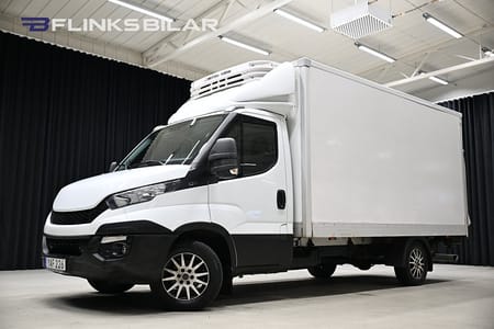 Iveco Daily 35-150 Chassis Cab 146HK Volymskåp|Bakgavellyft|Kylbil|Sidodörr|NyKamrem
