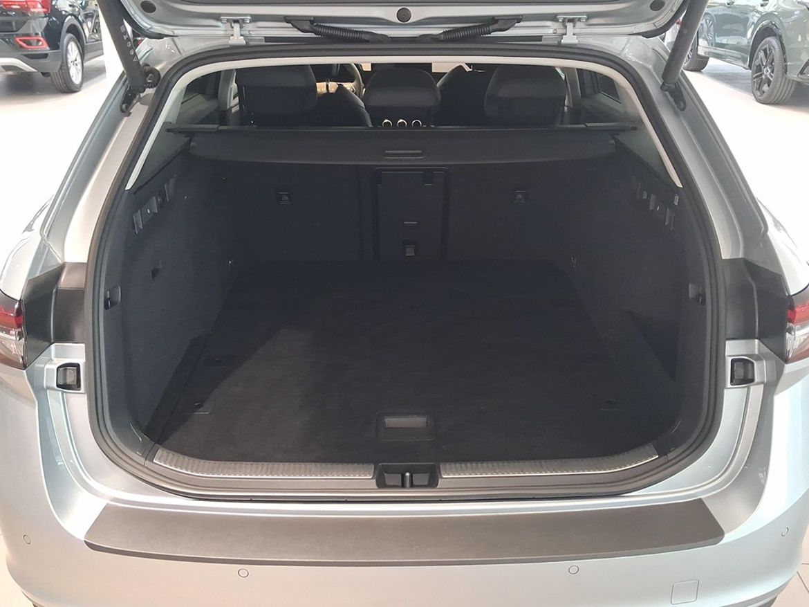 Škoda Škoda Superb Kombi — bild 15
