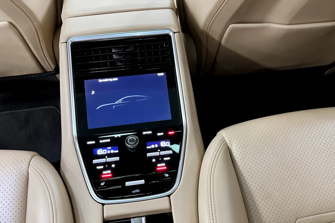 Porsche Panamera 4 E-Hybrid