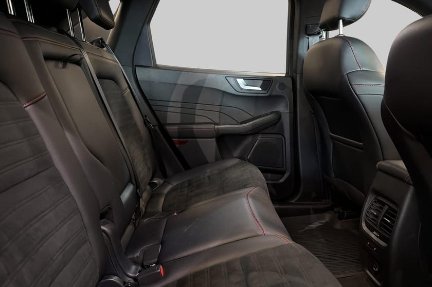 Bild 5 av Ford Kuga Plug-In Hybrid ST-Line X B&O Kamera Drag Navi
