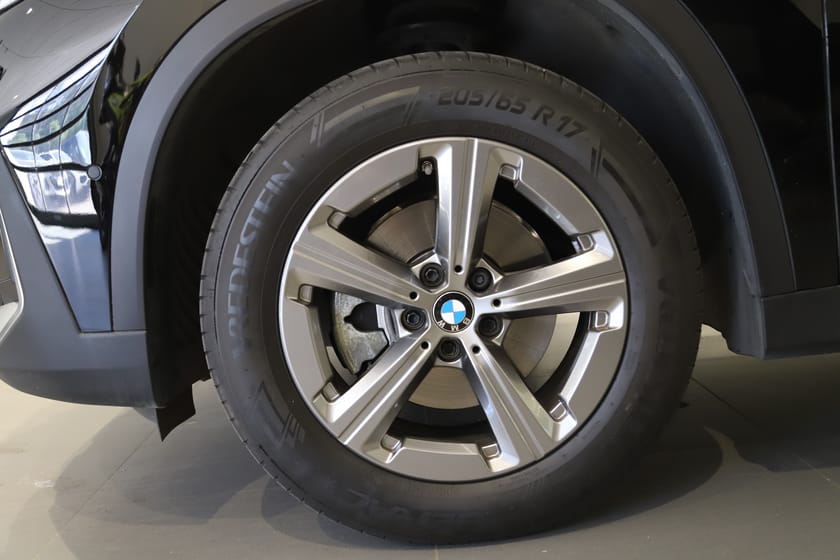 Bild 4 av BMW X1 sDrive18i sDrive 18i Dragkrok Sportstolar Backkamera - Autowåx Bil AB