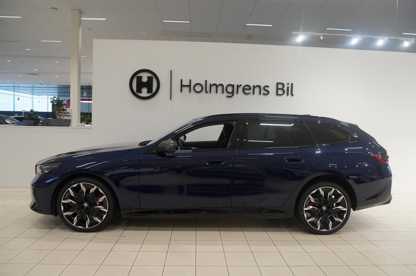 Bild 3 av BMW 530e xDrive Touring M Sport Pro Business Ed Drag DA Pro B W