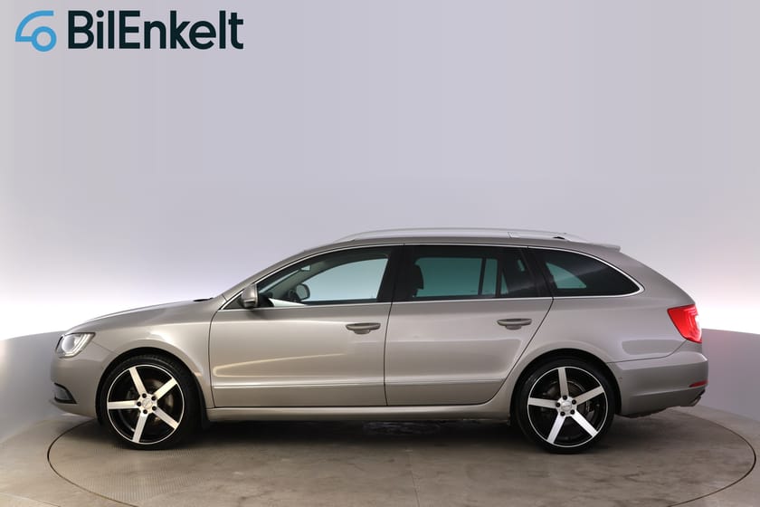 Bild 5 av Škoda Superb Kombi 170 TDI 4X4 DSG Drag D-Värme