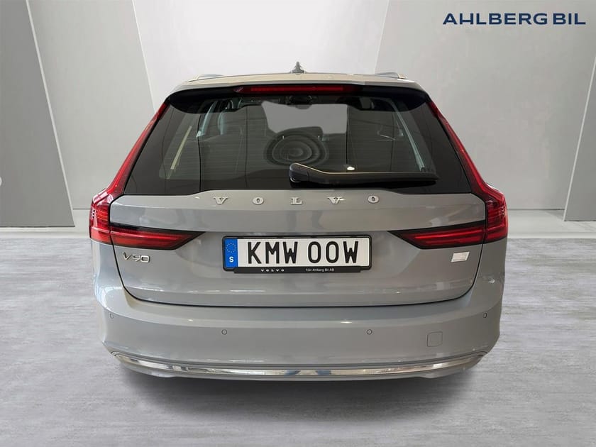 Bild 4 av Volvo V90 Recharge T6 Core Edition OUTLET II, Parkeringskamera Bak, Baklucka Elmanövrerad, Google Maps, Apple CarPlay