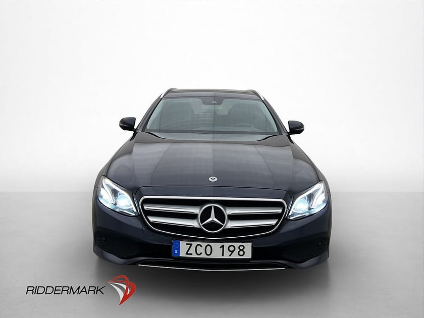 Bild 2 av Mercedes-Benz E 220 T d 4MATIC E220T Avantgarde Burmester Drag 360°