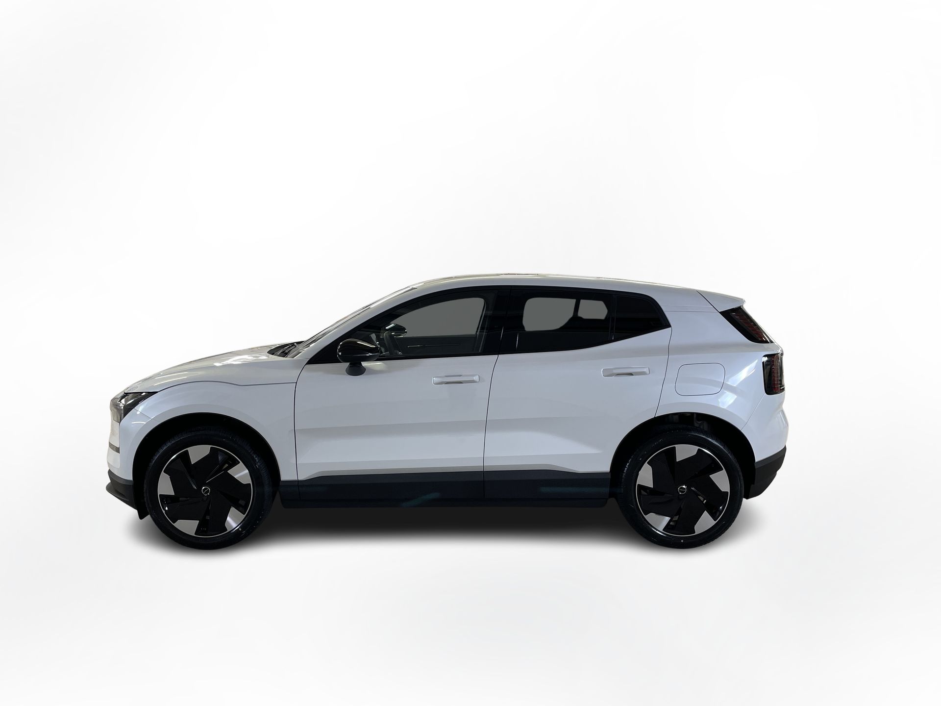 Volvo EX30 P5 RWD Long Range Plus 2027, kuva 2/10