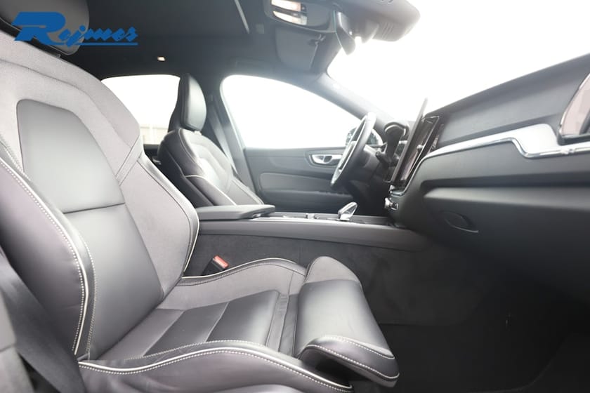 Bild 4 av Volvo XC60 T6 Plus Black Nordic Edition